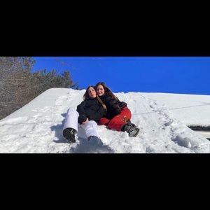 Meet your Posher, Joeli